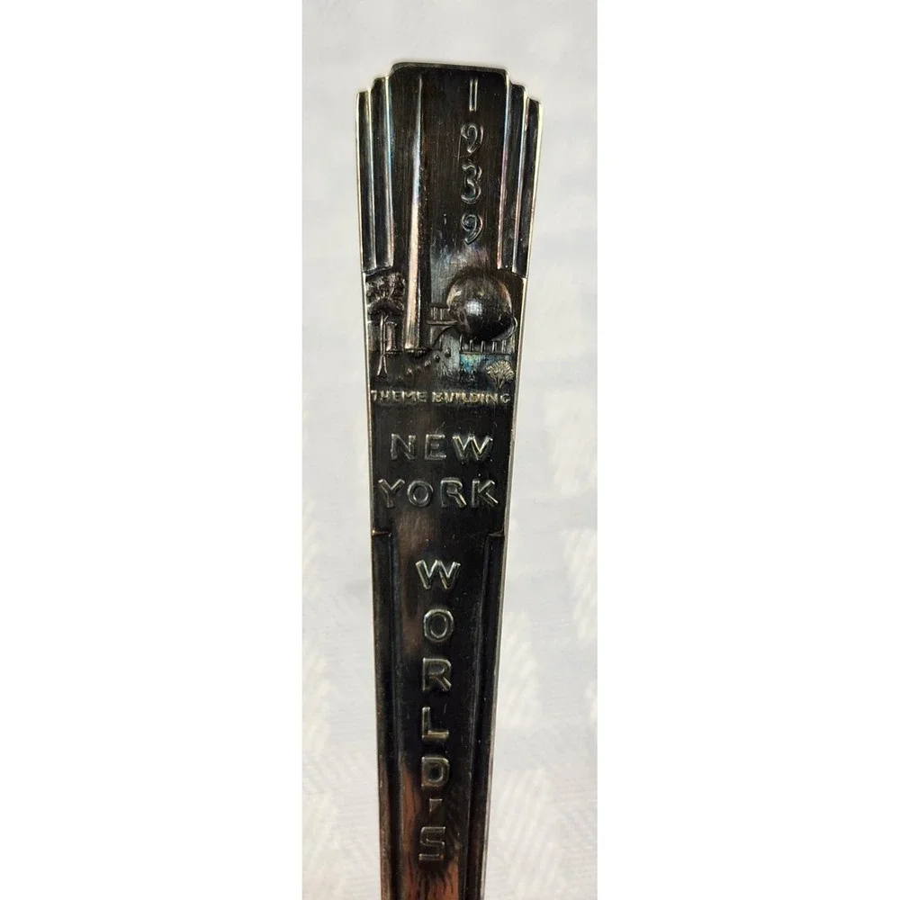 1939 New York World's Fair Silverplate spoon administration building Collectible